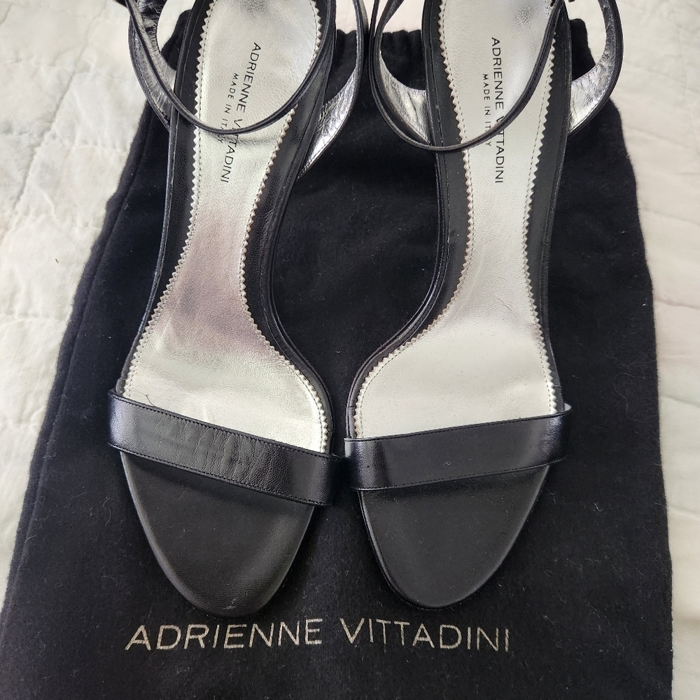 NWOT Adrienne Vittadini Arabella Black High Heel Sandals Size 9M
